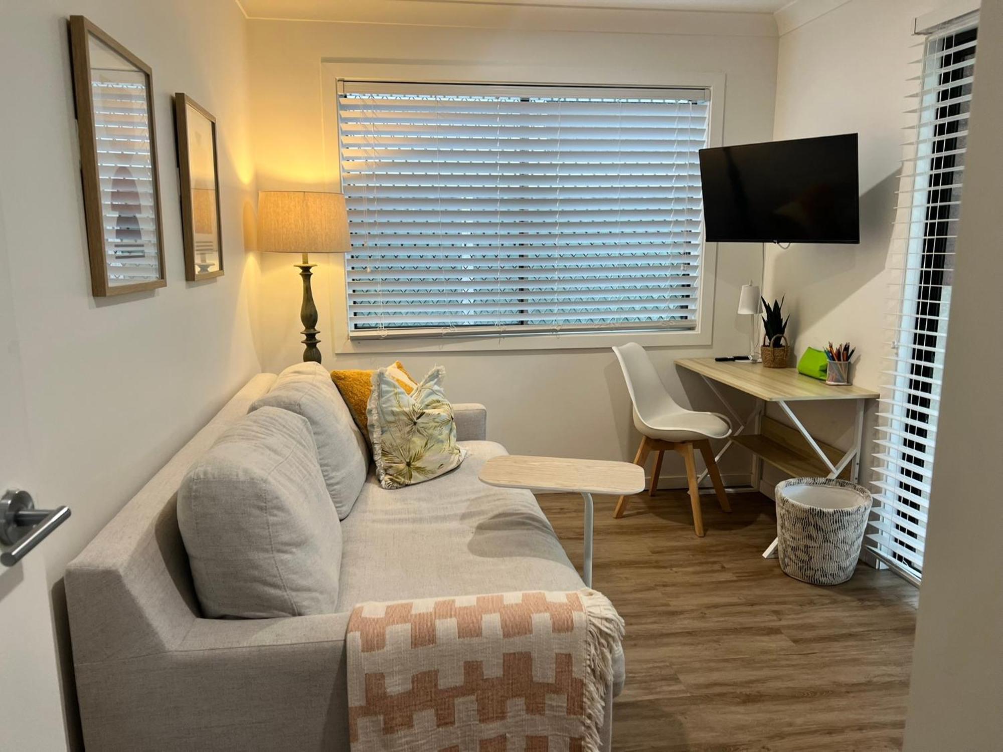 Comfortable Beach Home Скарборо Экстерьер фото